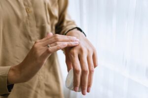 サロンでの医療脱毛の痛み対策に効果的な冷却クリームは？
