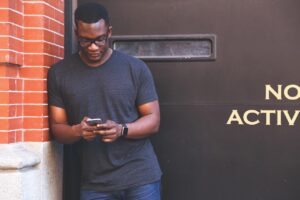 薬を常用している人が医療脱毛を受ける際の相談は必要ですか？
